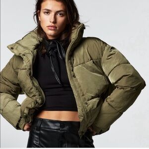 Zara Olive Green Puffer Jacket size L